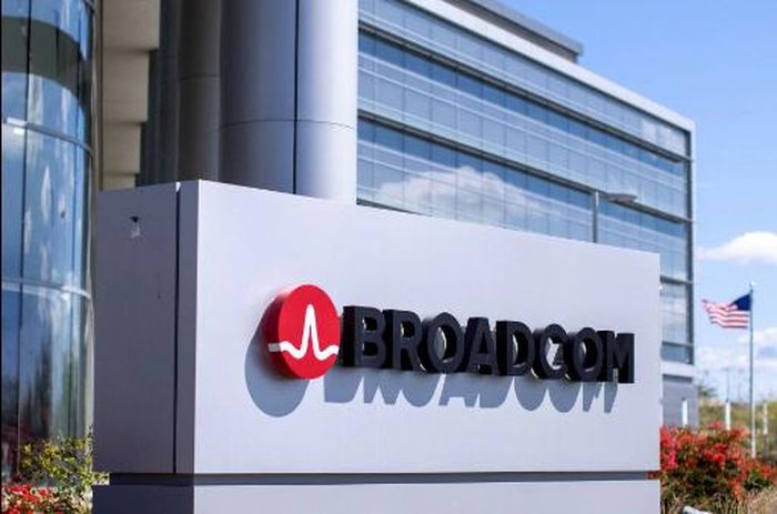 Biểu tượng của hãng sản xuất chip Broadcom (Mỹ). Ảnh: reuters.com