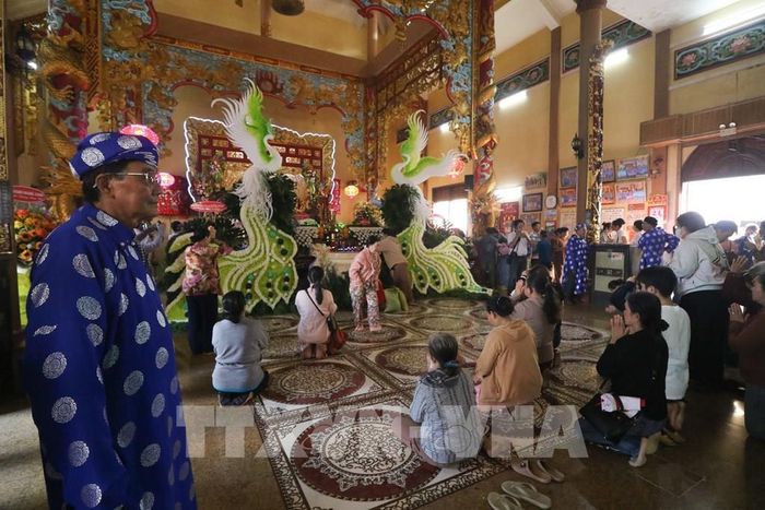 Đền thờ ông, bà Đỗ Công Tường là không gian sinh hoạt tín ngưỡng, văn hóa gắn với đời sống tinh thần của người dân địa phương. Ảnh: Hồng Thái - TTXVN