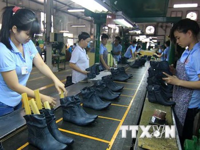 Sản phẩm dệt may và da giày xuất khẩu không chỉ đáp ứng yêu cầu về chất lượng hay giá cả cạnh tranh mà còn phải tuân thủ các tiêu chí khác. Ảnh: TTXVN