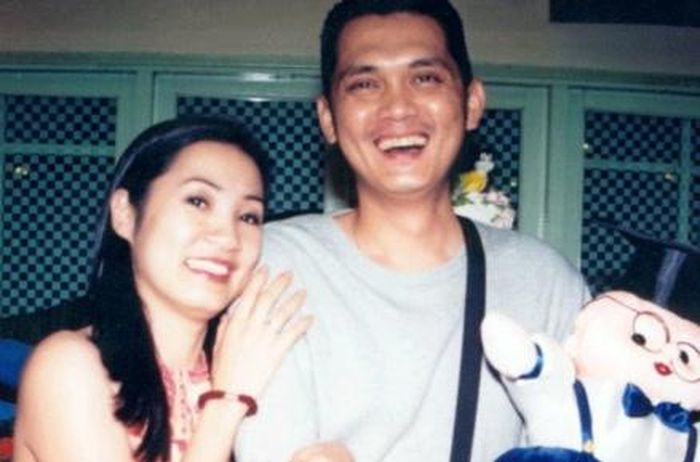 Hồng Đào và Hữu Châu có mối quan hệ thân thiết suốt nhiều thập kỷ hoạt động nghệ thuật.