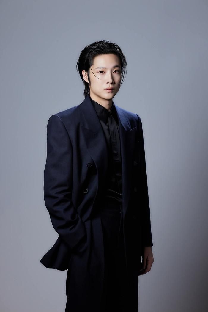 Lee Jong Won nhận được lời đề nghị tham gia Men of the Harem sau khi Lee Soo Hyuk rời dự án.