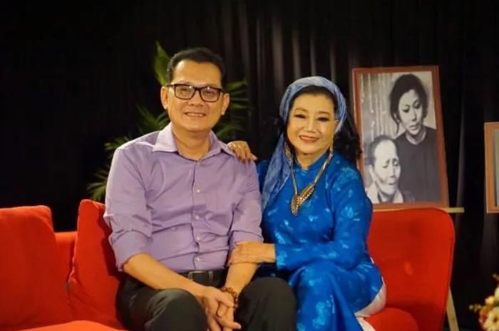 NSND Kim Cương và NSƯT Hữu Châu đã đồng hành cùng nhau trên sân khấu suốt 40 năm qua. (Ảnh: FBNV)
