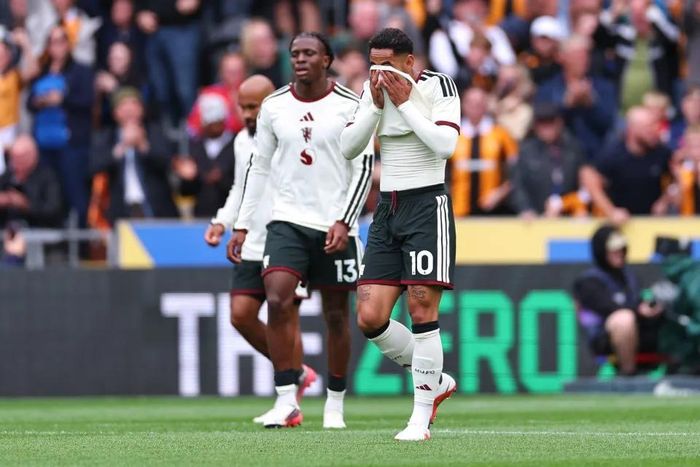 Manchester United thất bại trước đội bóng mới lên hạng. Ảnh: Getty