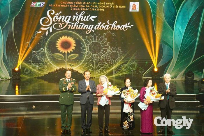Tri ân các nhân vật có nhiều gắn bó với các nạn nhân chất độc da cam.