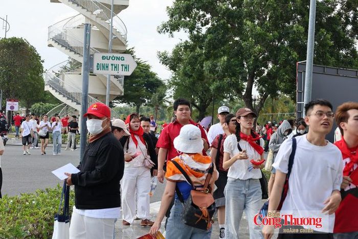 Trước đó, chương trình đã lập kỷ lục với 5.729.323 lượt yêu cầu truy cập đăng ký vé trực tuyến và toàn bộ vé miễn phí đã được phát hành chỉ trong 1 phút 27 giây mở cổng đăng ký.