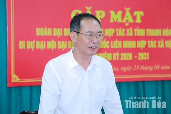 Phó Bí thư Tỉnh ủy Trịnh Tuấn Sinh phát biểu giao nhiệm vụ.