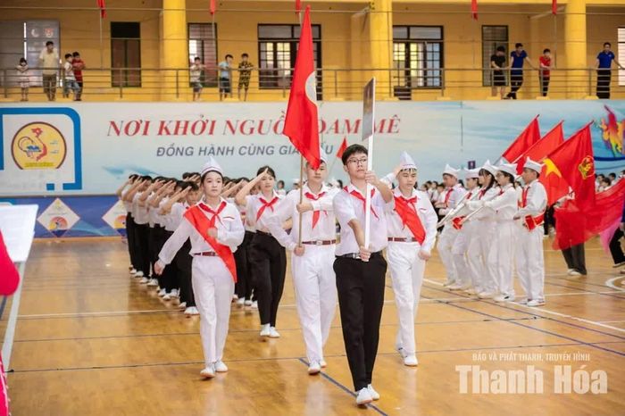 Phần thi nghi thức đội của thanh, thiếu nhi, phường Sầm Sơn. Ảnh: Đoàn phường Sầm Sơn cung cấp