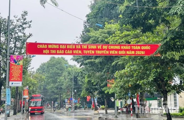 Phường Sầm Sơn đẩy mạnh tuyên truyền về chung khảo hội thi.