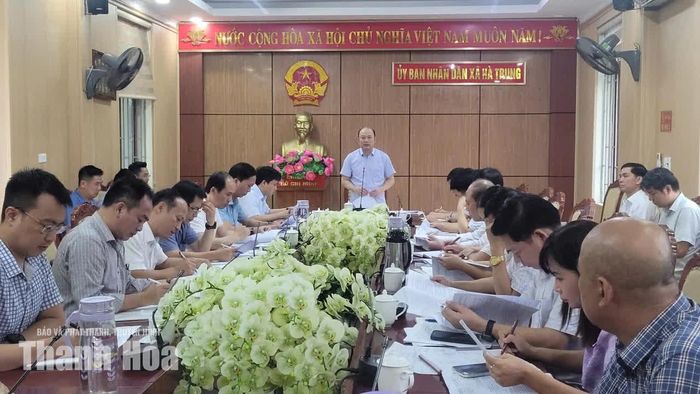 Phó Chủ tịch UBND tỉnh Cao Văn Cường phát biểu chỉ đạo tại buổi làm việc.