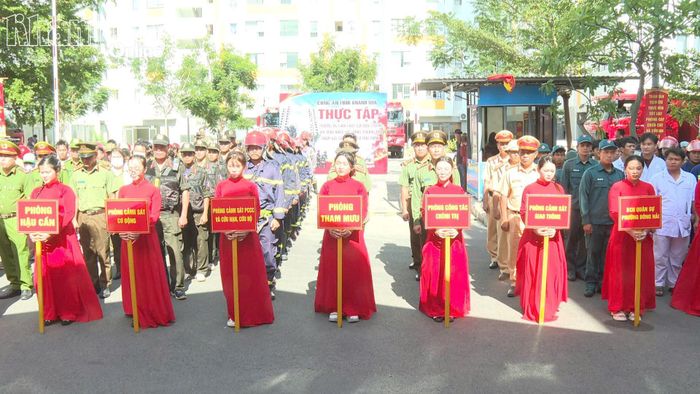 Các lực lượng tham gia buổi thực tập.