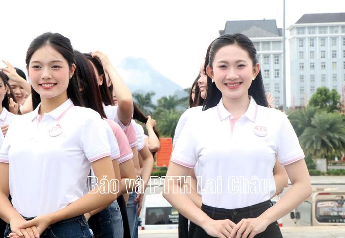 ... rạng rỡ trước không khí trong lành của tỉnh Lai Châu.