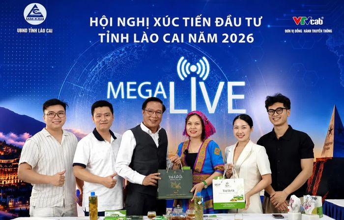 Chị Nguyễn Thị Hoa tham gia phiên Megalive tại Hội nghị xúc tiến đầu tư tỉnh Lào Cai năm 2026. Ảnh: Nhân vật cung cấp