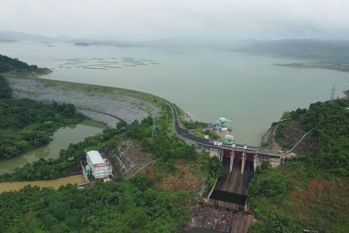 Việc sử dụng mặt nước lòng hồ để phát triển nguồn điện mặt trời mở ra không gian cho nguồn điện sạch tại Lâm Đồng