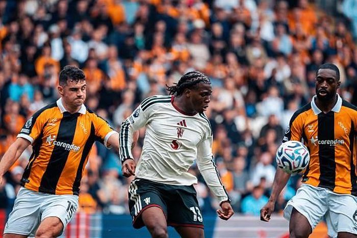 Patrik Dorgu gây thất vọng ở trận đấu với Hull City.