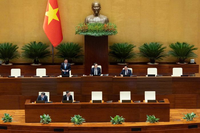 Đoàn chủ tọa tại phiên họp