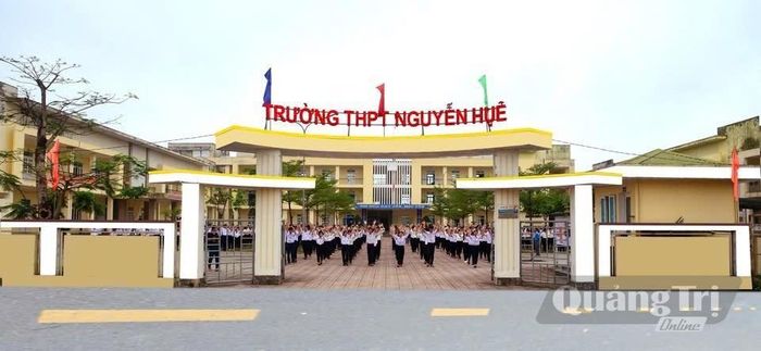 Trường THPT Nguyễn Huệ được đầu tư xây dựng khang trang ở địa điểm mới.