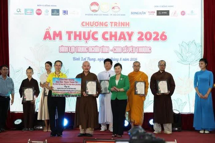 Hơn 2,4 tỷ đồng chăm lo người nghèo từ chương trình ẩm thực chay "Bình Lợi Trung nghĩa tình - chia sẻ yêu thương"
