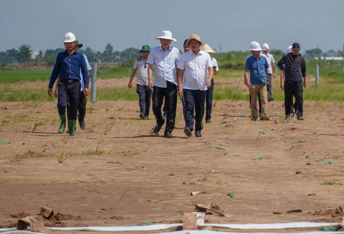 Đoàn công tác lãnh đạo TP Cần Thơ kiểm tra tiến độ dự án thành phần 2 ngày 22/8.