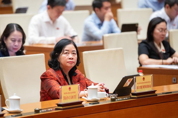 Chủ tịch Ủy ban Trung ương Mặt trận Tổ quốc Việt Nam Bùi Thị Minh Hoài dự phiên họp. Ảnh: Phạm Thắng