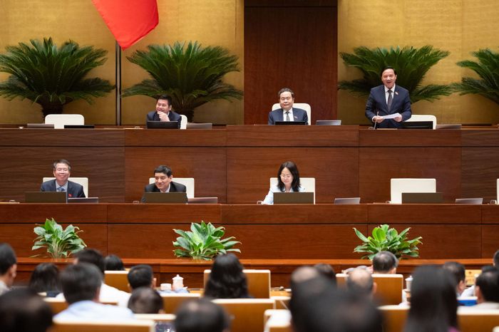 Chủ tịch Quốc hội Trần Thanh Mẫn chủ trì phiên họp, Phó Chủ tịch Quốc hội Nguyễn Khắc Định điều hành nội dung phiên họp. Ảnh: Phạm Thắng