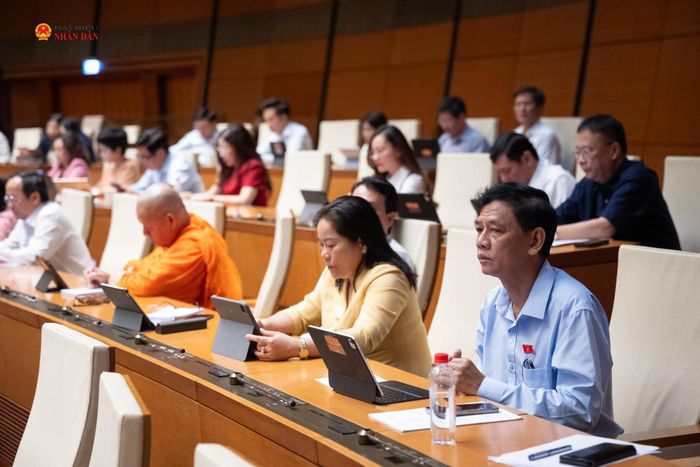 Các đại biểu dự phiên họp. Ảnh: Phạm Thắng