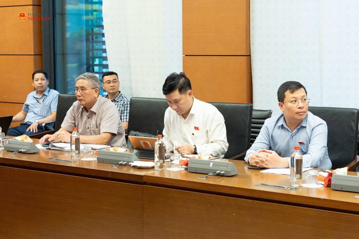 Các đại biểu dự phiên họp
