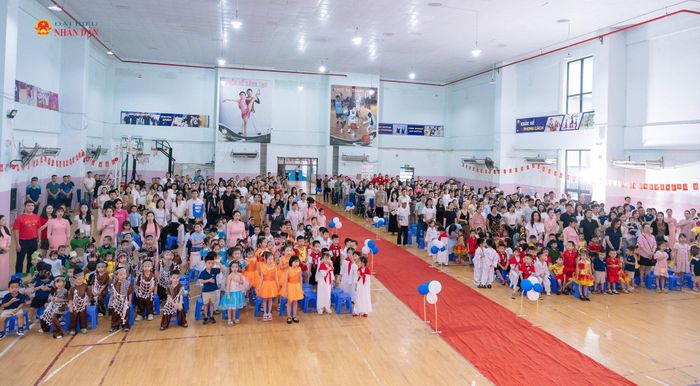 Không khí buổi lễ