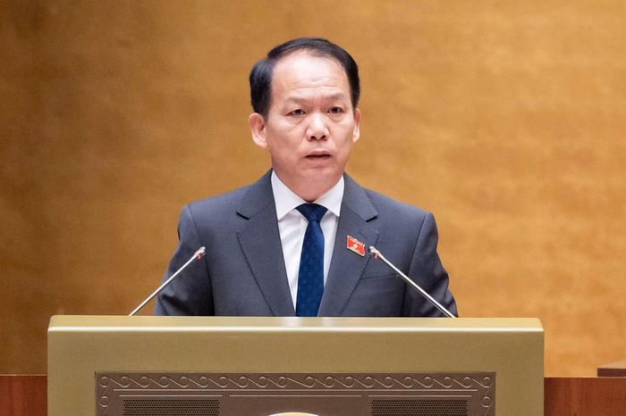 Bộ trưởng Bộ Tư pháp Hoàng Thanh Tùng trình bày báo cáo giải trình, tiếp thu, chỉnh lý dự thảo Luật Phổ biến, giáo dục pháp luật (sửa đổi).