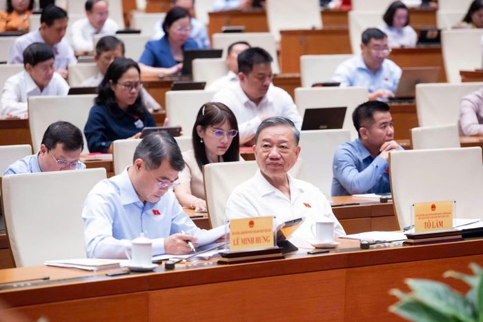 Tổng Bí thư, Chủ tịch nước Tô Lâm và Thủ tướng Chính phủ Lê Minh Hưng tại phiên họp chiều 23/8.