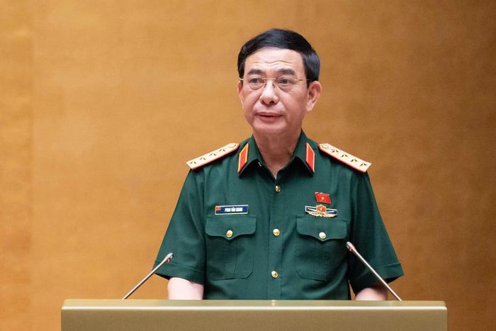 Phó Thủ tướng Chính phủ, Bộ trưởng Bộ Quốc phòng Phan Văn Giang trình bày báo cáo giải trình, tiếp thu, chỉnh lý dự thảo Luật Phòng, chống phổ biến vũ khí hủy diệt hàng loạt.