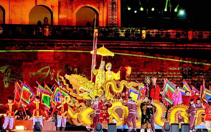 Festival Thăng Long - Hà Nội lần thứ II dự kiến diễn ra từ ngày 11- 20/9 tại nhiều địa điểm văn hóa, di sản tiêu biểu của Thủ đô Hà Nội. (Trong ảnh là Festival lần thứ nhất năm 2025). Ảnh: doanhnghieptiepthi.vn