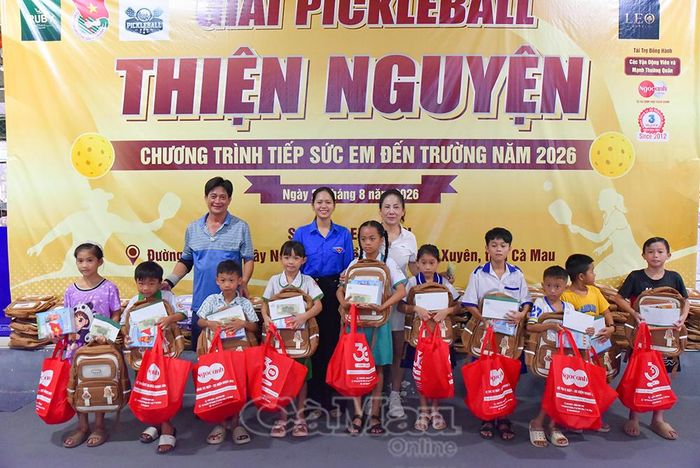 Tổng kinh phí hoạt động tiếp sức đến trường được vận động tại Giải pickleball thiện nguyện gần 80 triệu đồng.