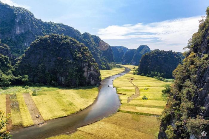 Quần thể danh thắng Tràng An – Tam Cốc, Ninh Bình.