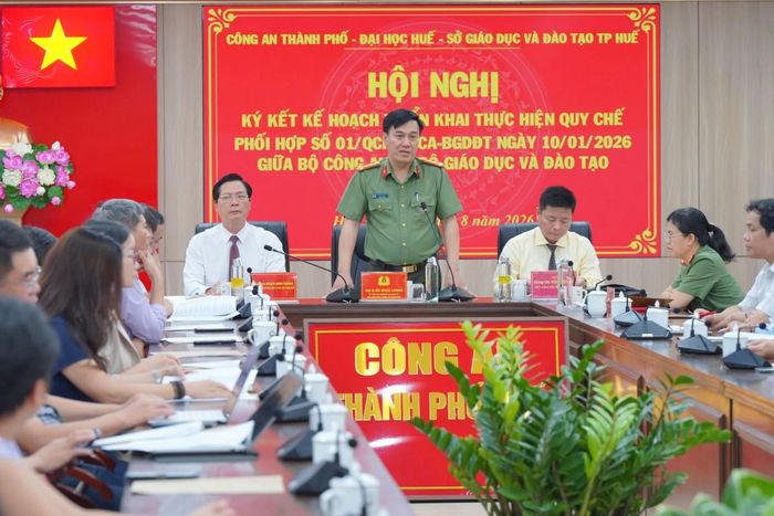Đại tá Bùi Ngọc Chung – Phó Giám đốc Công an thành phố Huế phát biểu tại Hội nghị