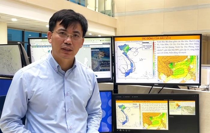 Ông Nguyễn Văn Hưởng thông tin về những tác động của bão số 4.