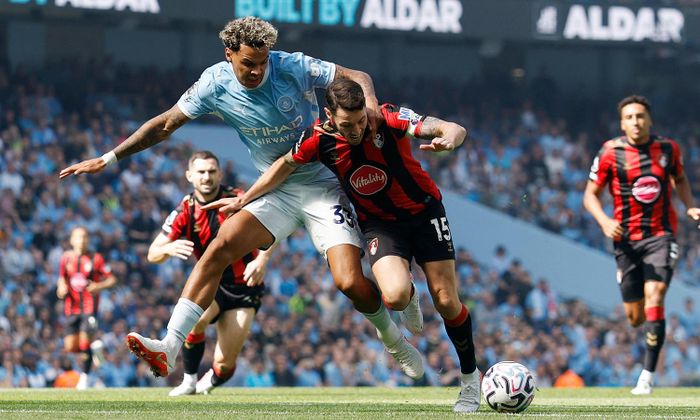 Man City chật vật trước Bournemouth. (Ảnh: Reuters)