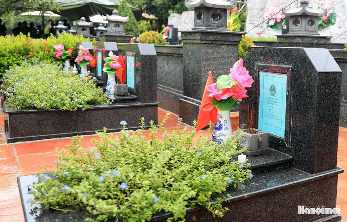 Theo thống kê, đến 11h ngày 23-8-2026, toàn thành phố Hà Nội đã lấy mẫu được 940 hài cốt liệt sĩ trong tổng số 4.495 mộ cần lấy mẫu.