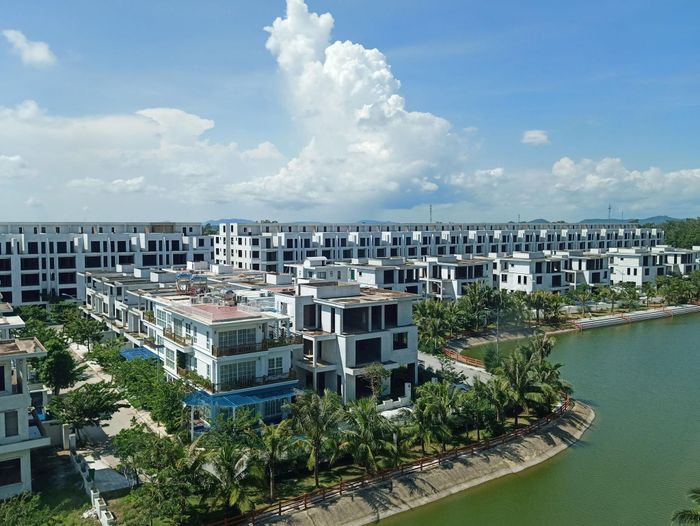 Cần hình thành hệ thống tài chính đa tầng để giúp giảm áp lực lên hệ thống ngân hàng. Ảnh: Doãn Thành