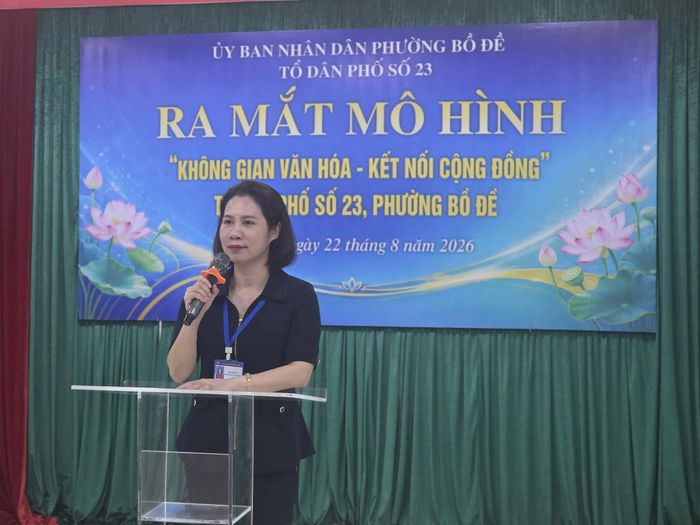 Phó Chủ tịch UBND phường Bồ Đề Đào Thị Hoa phát biểu tại lễ ra mắt mô hình. Ảnh: Mai Khôi