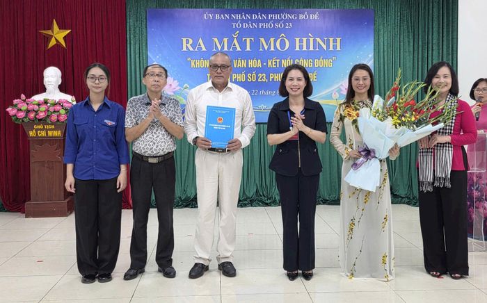 Mô hình "Không gian văn hóa - kết nối cộng đồng" phường Bồ Đề, Hà Nội đáp ứng nhu cầu phát triển văn hóa của người dân. Ảnh: Mai Khôi
