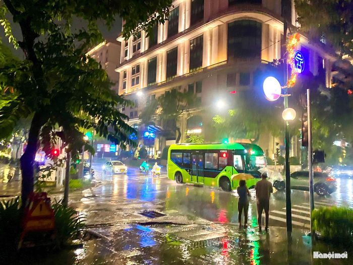Khu vực ngã tư phố Phan Bội Châu - Lý Thường Kiệt.