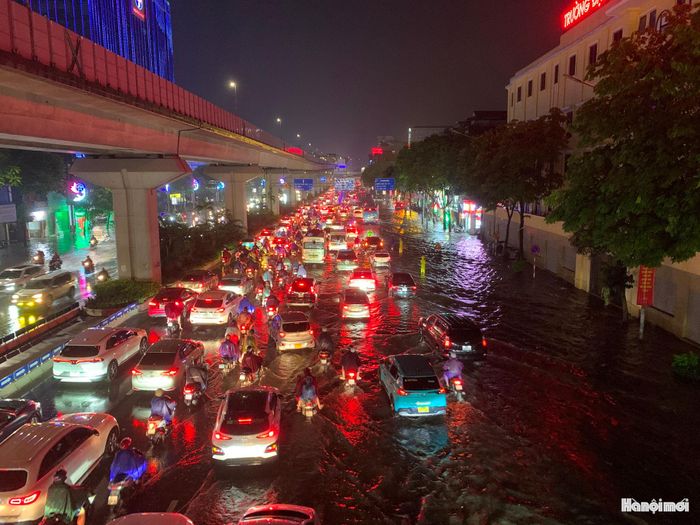 Đường Nguyễn Trãi hướng di chuyển về đường Trần Phú (phường Hà Đông) ghi nhận năm 2025. Ảnh: Khánh Huy