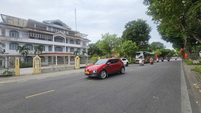 Theo thông báo, phiên đấu giá được tổ chức khi có ít nhất 2 nhà đầu tư đăng ký tham gia và có hồ sơ đáp ứng đầy đủ các yêu cầu, điều kiện theo quy định. Trong ảnh là trụ sở Sở Y tế trước đây. Ảnh: H.Dũng.