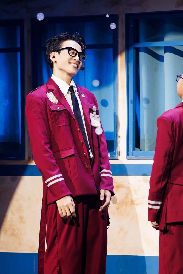 Giọng ca Em Tôi Đôi Mươi đã thật sự tận hưởng sân khấu Nhỏ Xíu Nhỏ Xiu.