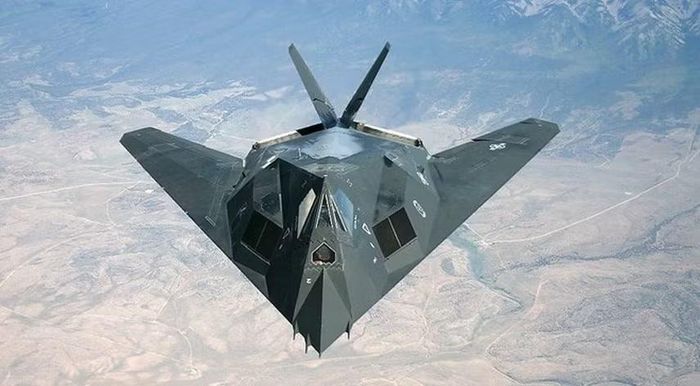 Dù đã nghỉ hưu, F-117 vẫn có giá trị đối với Không quân Mỹ nhờ các đặc điểm nhận dạng radar, hồng ngoại và những đặc tính khác đã được nghiên cứu kỹ.
