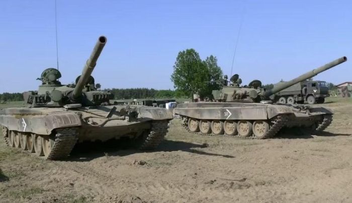 Nhưng chính sự phức tạp của T-64 lại đặt ra câu hỏi: liệu một lực lượng xe tăng quy mô lớn có thể phụ thuộc hoàn toàn vào một thiết kế như vậy? Câu trả lời là T-72.