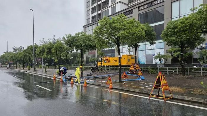 Đường Võ Chí Công sau trận mưa lớn ngày 22 và 23/8/2026