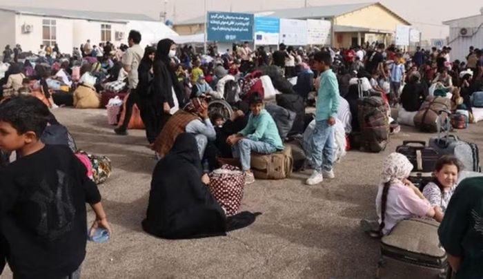 Ông cho rằng sức mạnh của Iran phụ thuộc vào sự đoàn kết và chuyên môn, đồng thời cảnh báo các đối thủ có thể lợi dụng khó khăn kinh tế và xã hội để gây chia rẽ trong nước.