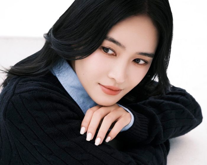Trước Hộ linh tráng sĩ, Trần Thiên Tú đã có nhiều năm gắn với diễn xuất. Cô được biết đến từ nhỏ qua vai bé Ngô trong Áo lụa Hà Đông (2006), sau đó tiếp tục xuất hiện trong Huyền thoại bất tử (2009), Dành cho tháng Sáu (2012), Tim hằn vết sẹo (2017). Những năm gần đây, nữ diễn viên trở lại màn ảnh với Cám (2024), Tử chiến trên không (2025). 