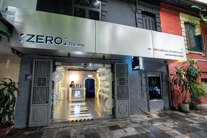  Nằm trên phố Trần Hưng Đạo (Hà Nội) là không gian trải nghiệm gia vị rộng khoảng 200 m2, được mệnh danh như một “bảo tàng gia vị”, với 5 khu vực trải nghiệm lấy cảm hứng từ không gian vũ trụ. Tại đây, du khách khám phá nguồn gốc, đặc điểm và vai trò của các loại gia vị thông qua hiện vật kết hợp công nghệ. 